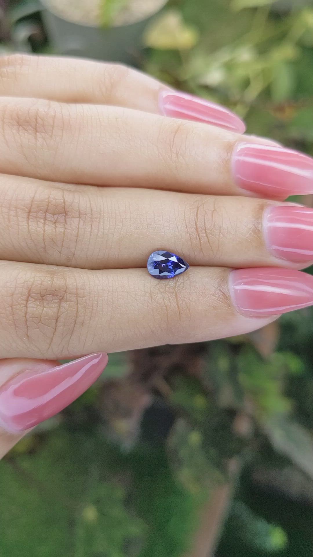 1.03 Ct. Blue Sapphire from Ceylon (Sri Lanka) Size Video