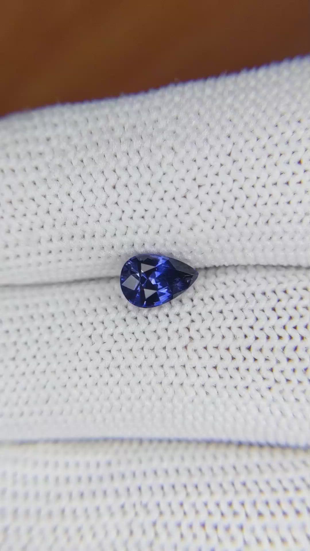 1.03 Ct. Blue Sapphire from Ceylon (Sri Lanka) Size Video