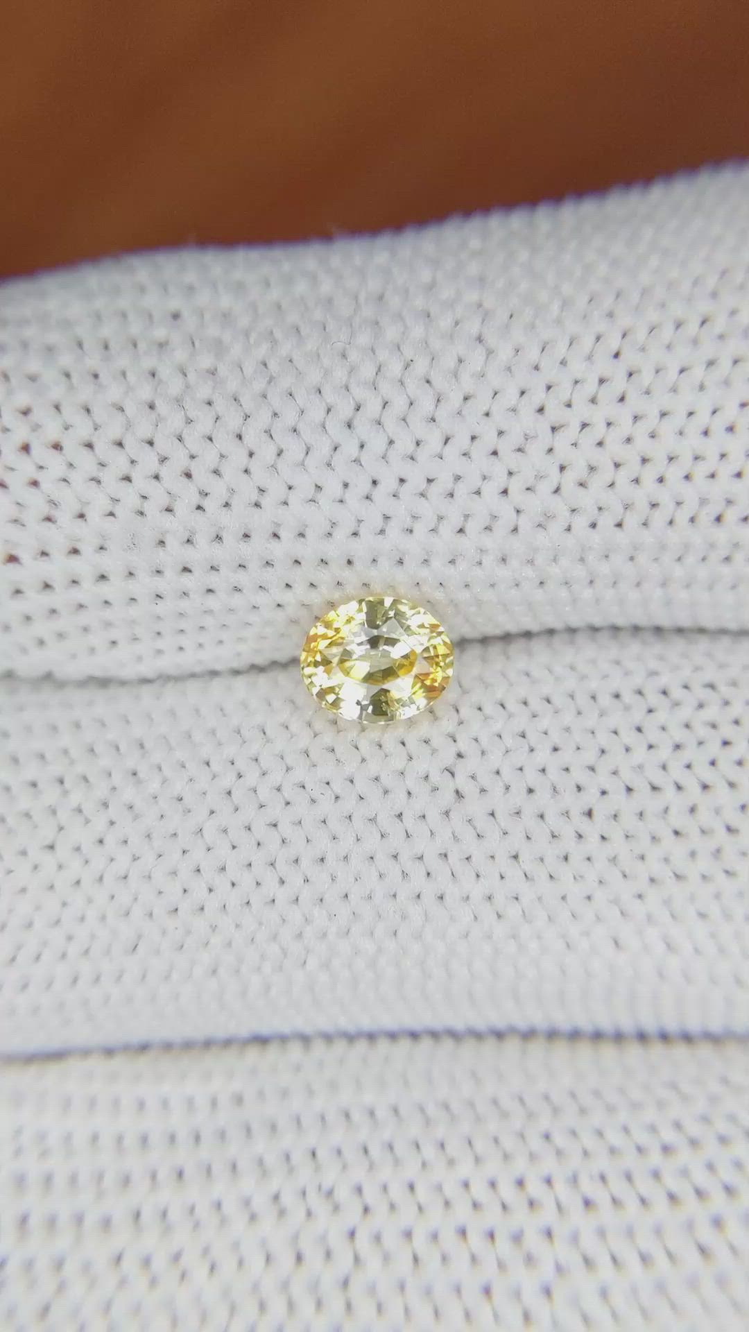 1.01 Ct. Yellow Sapphire from Ceylon (Sri Lanka) Size Video