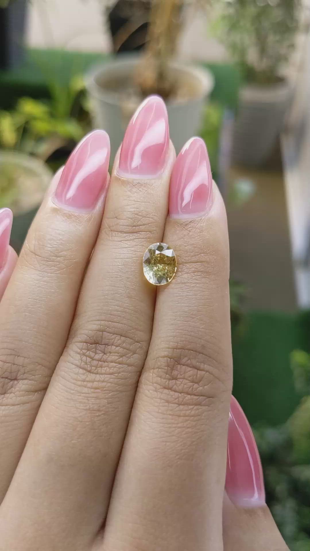 2.20 Ct. Yellow Sapphire from Ceylon (Sri Lanka) Size Video