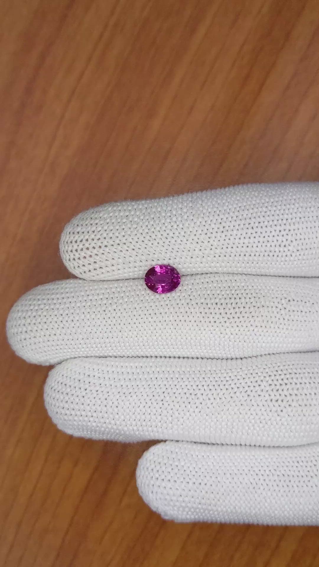 1.08 Ct. Purplish Pink Sapphire from Ceylon (Sri Lanka) Size Video