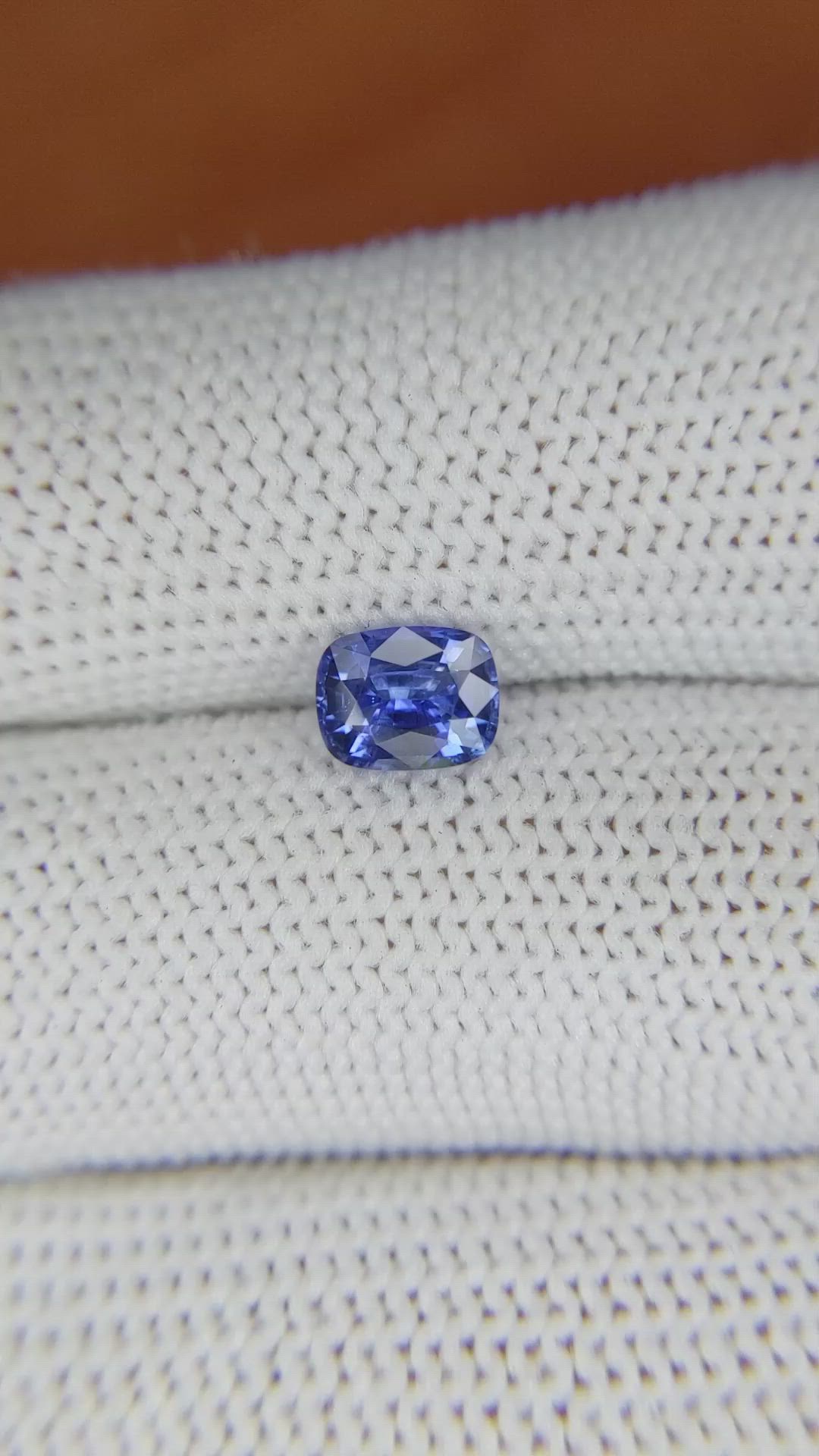 1.13 Ct. Blue Sapphire from Ceylon (Sri Lanka) Size Video