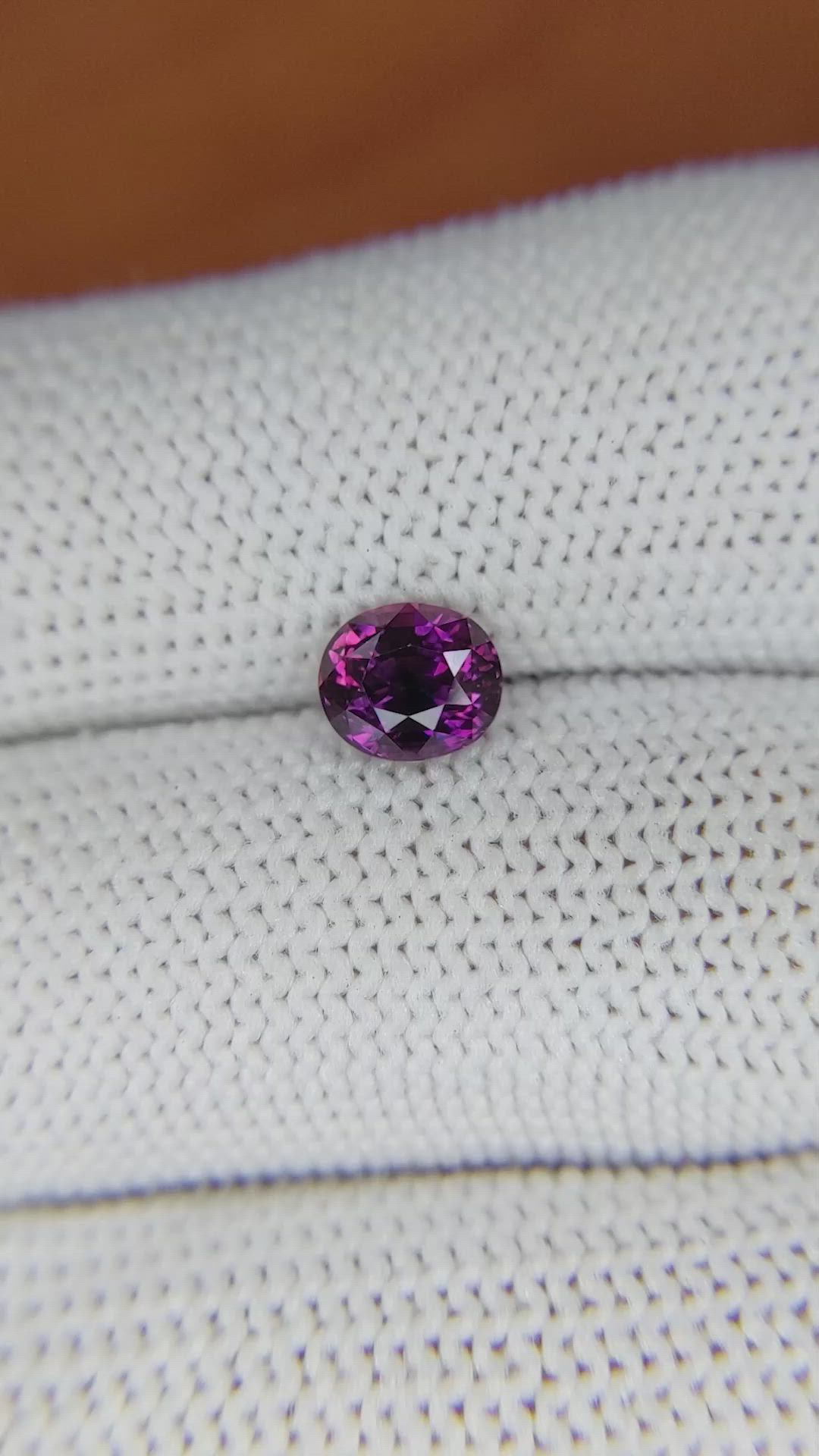 1.24 Ct. Pinkish Purple Sapphire from Ceylon (Sri Lanka) Size Video