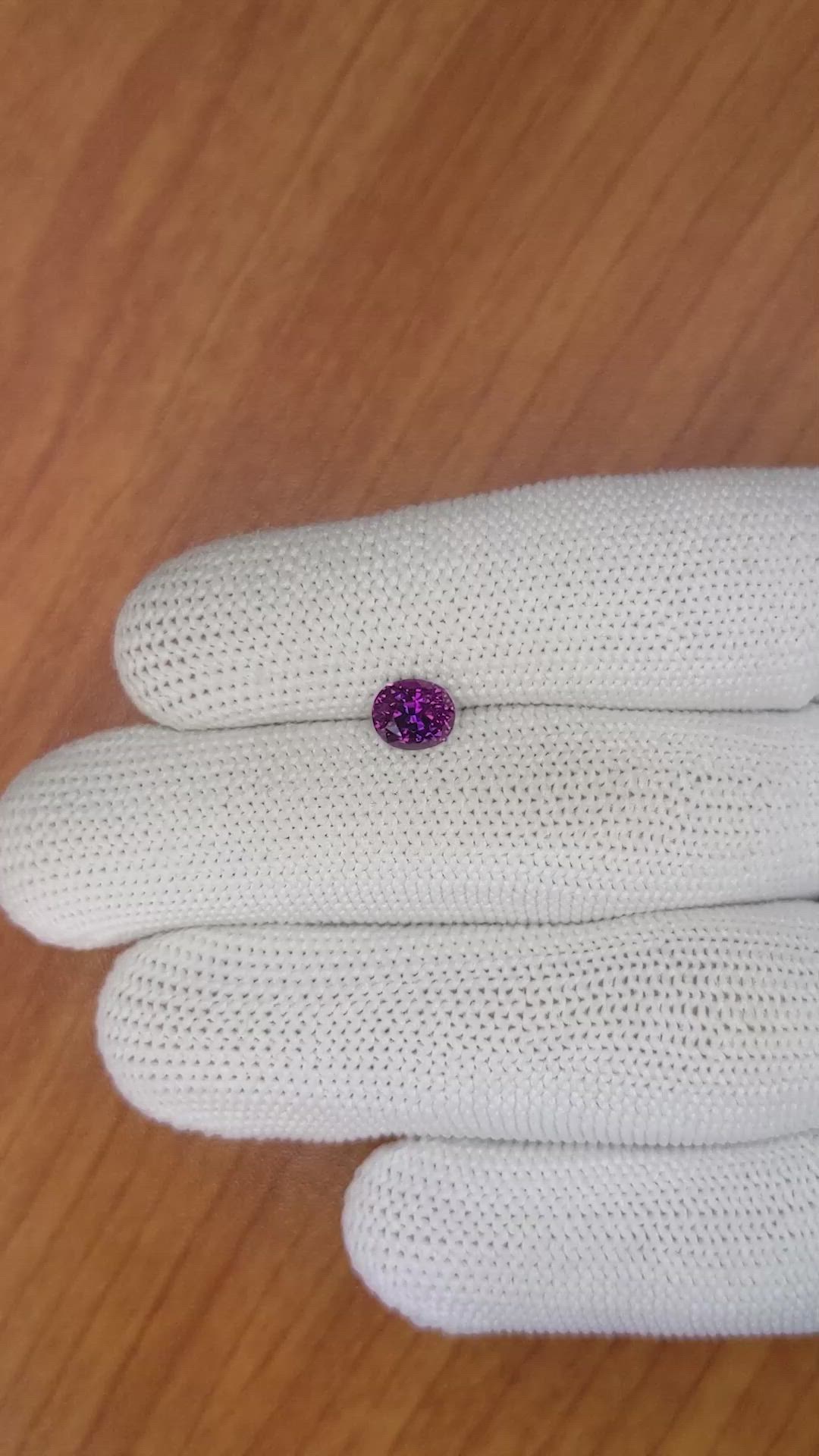 1.24 Ct. Pinkish Purple Sapphire from Ceylon (Sri Lanka) Size Video
