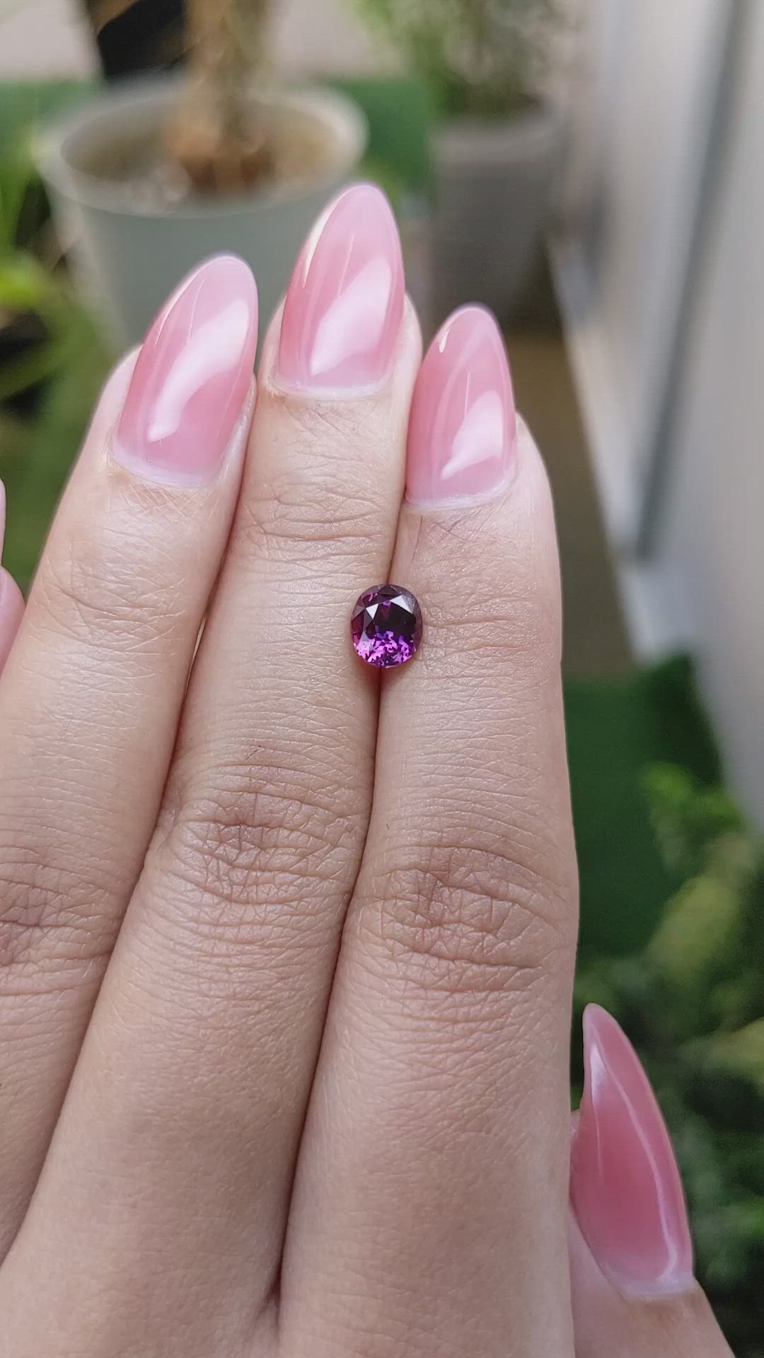 1.24 Ct. Pinkish Purple Sapphire from Ceylon (Sri Lanka) Size Video