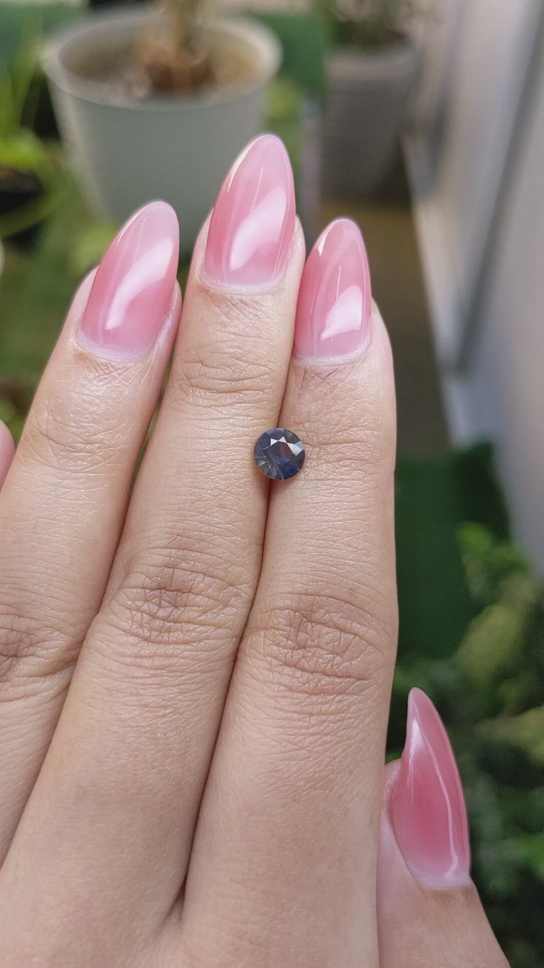 0.80 Ct. Bi Color Sapphire from Ceylon (Sri Lanka) Size Video