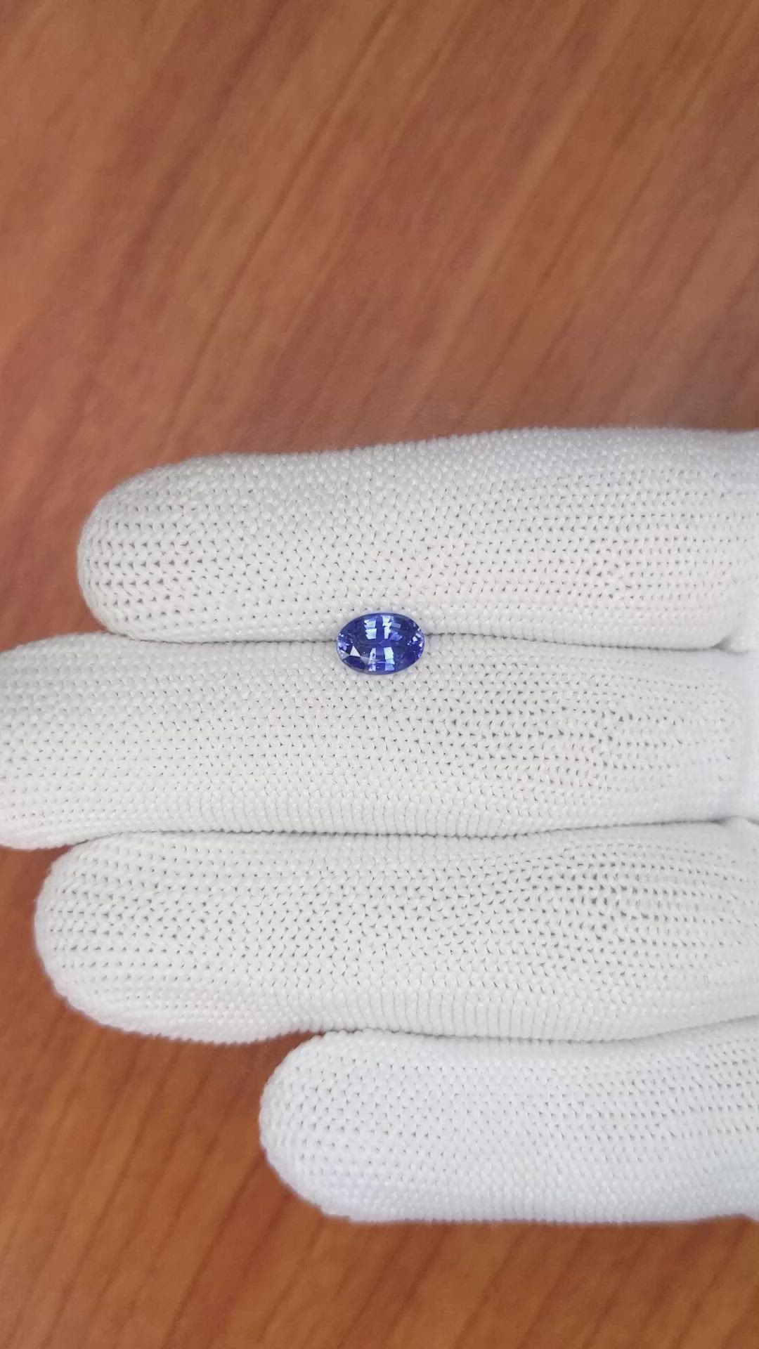 1.09 Ct. Blue Sapphire from Ceylon (Sri Lanka) Size Video