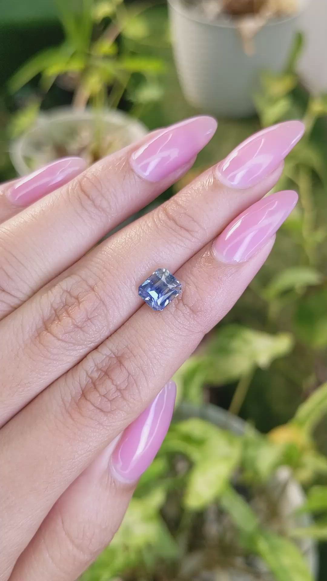 3.07 Ct. Bi Color Sapphire from Ceylon (Sri Lanka) Size Video