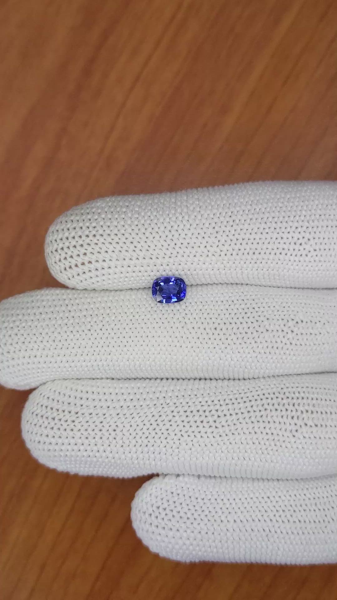 0.84 Ct. Blue Sapphire from Ceylon (Sri Lanka) Size Video