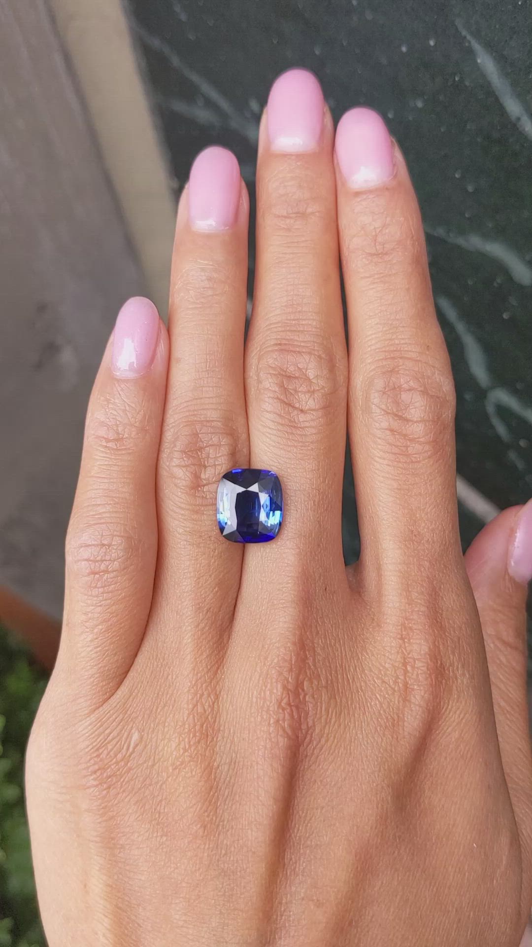5.56 Ct. Blue Sapphire from Ceylon (Sri Lanka) Size Video