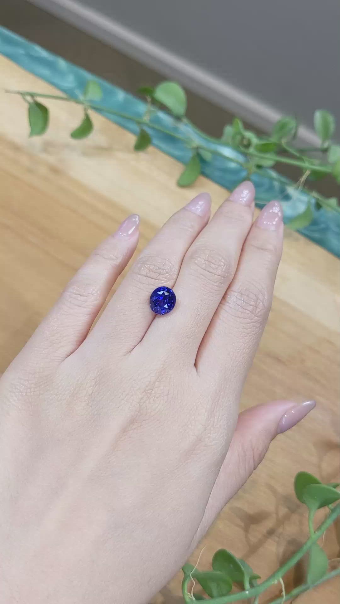 4.19 Ct. Blue Sapphire from Ceylon (Sri Lanka) Size Video