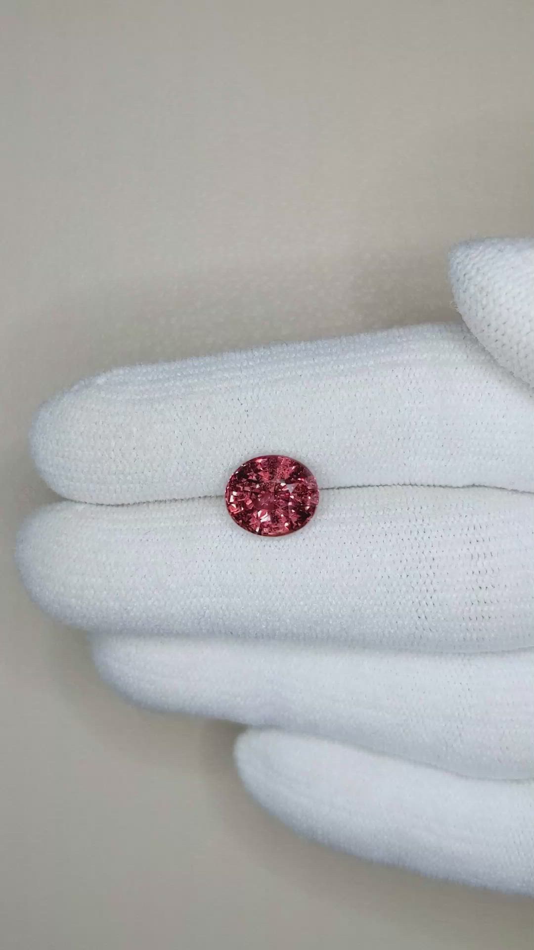 3.51 Ct. Padparadscha Sapphire from Ceylon (Sri Lanka) Size Video