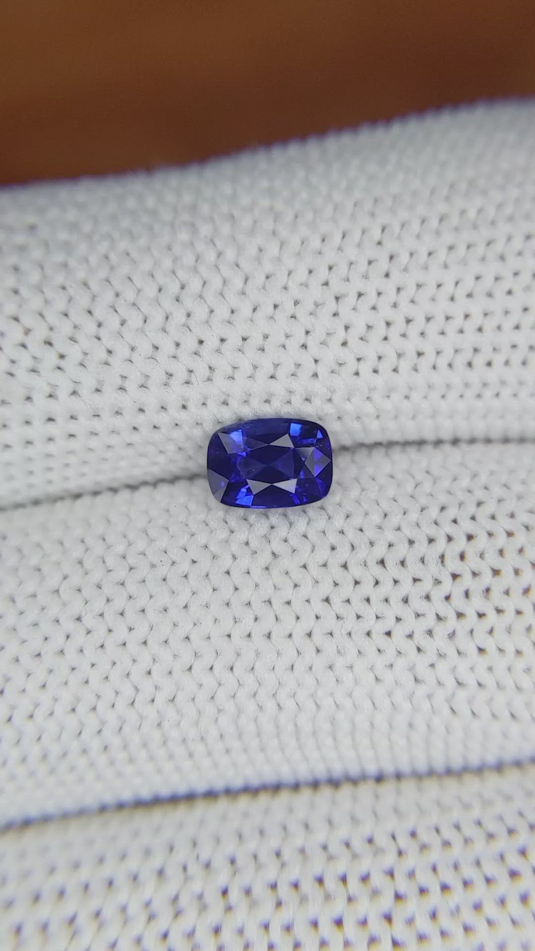 0.88 Ct. Blue Sapphire from Ceylon (Sri Lanka) Size Video