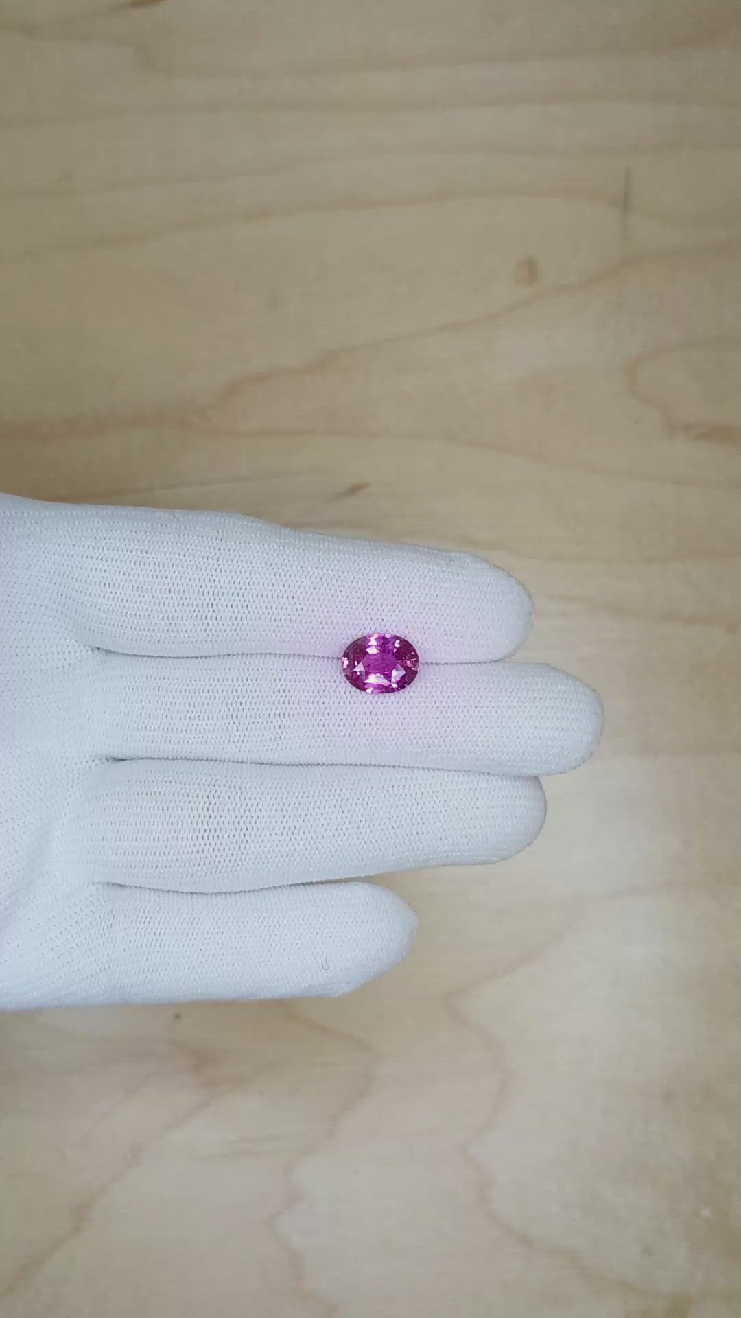 3.13 Ct. Pinkish Purple Sapphire from Ceylon (Sri Lanka) Size Video