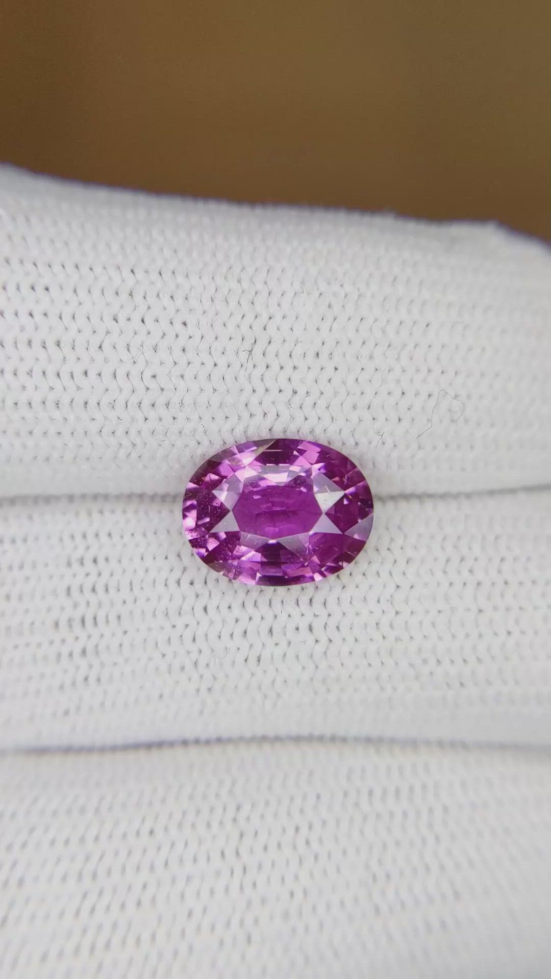 3.13 Ct. Pinkish Purple Sapphire from Ceylon (Sri Lanka) Size Video