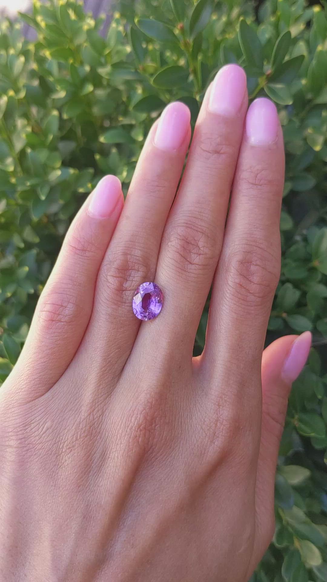 3.13 Ct. Pinkish Purple Sapphire from Ceylon (Sri Lanka) Size Video