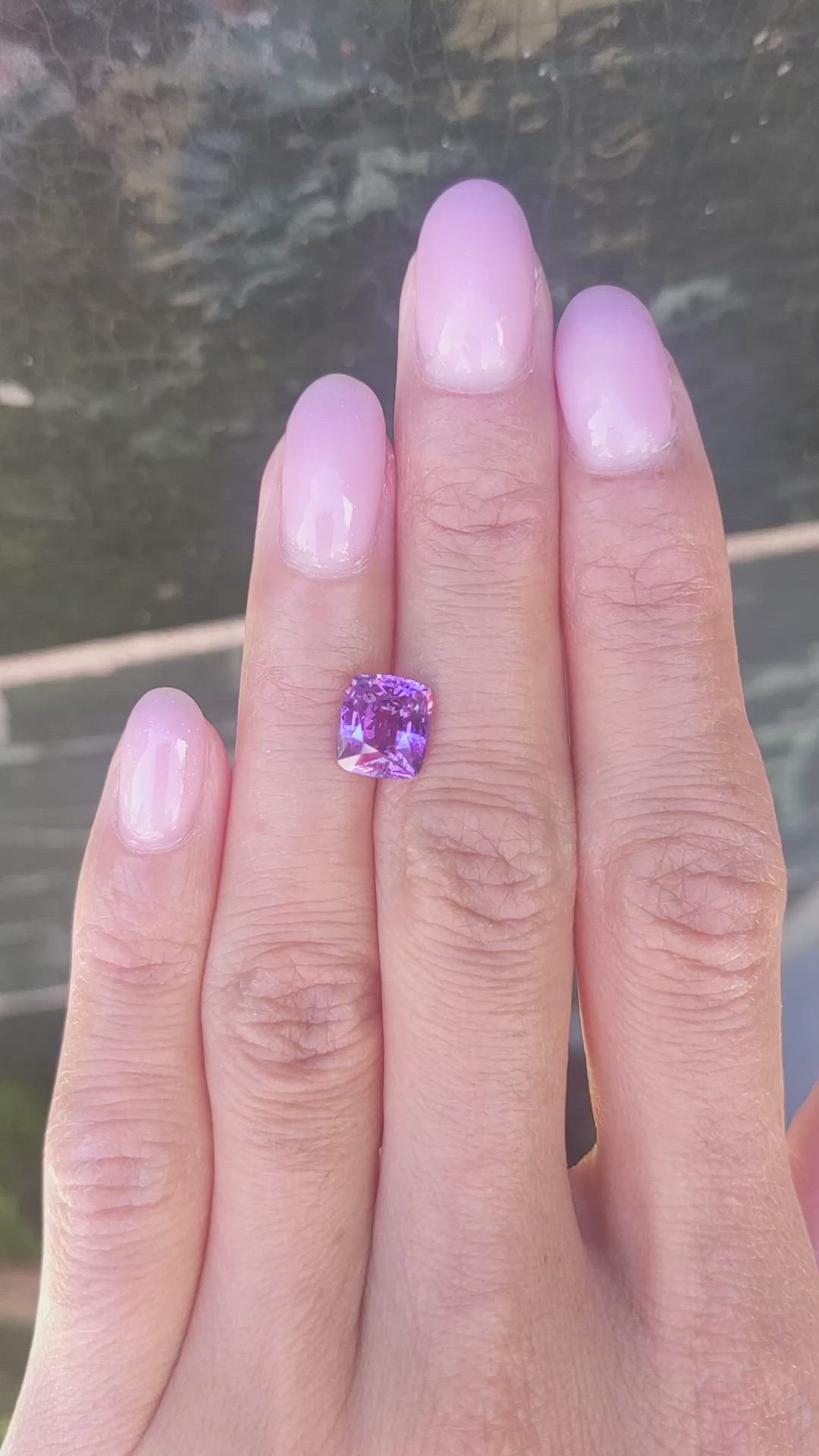 3.07 Ct. Pinkish Purple Sapphire from Ceylon (Sri Lanka) Size Video