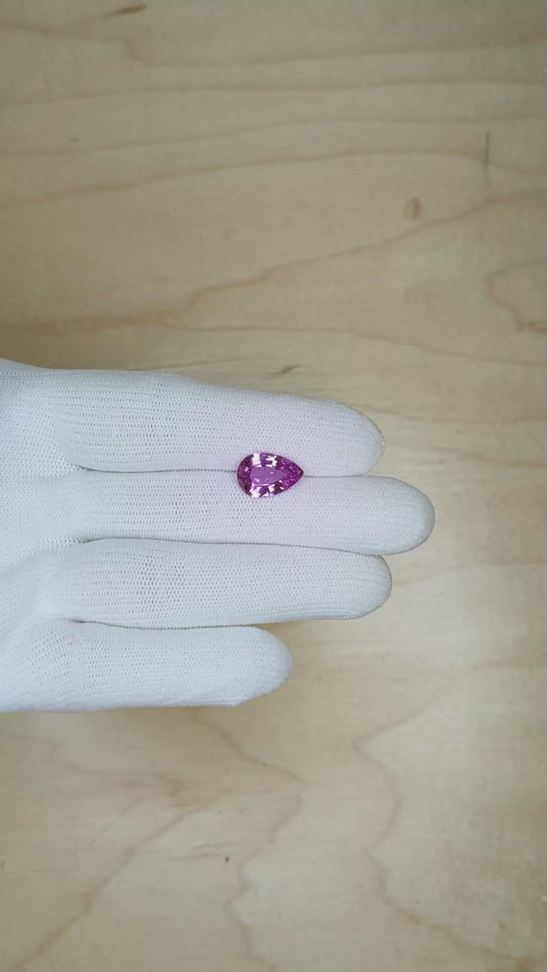 4.12 Ct. Pinkish Purple Sapphire from Ceylon (Sri Lanka) Size Video