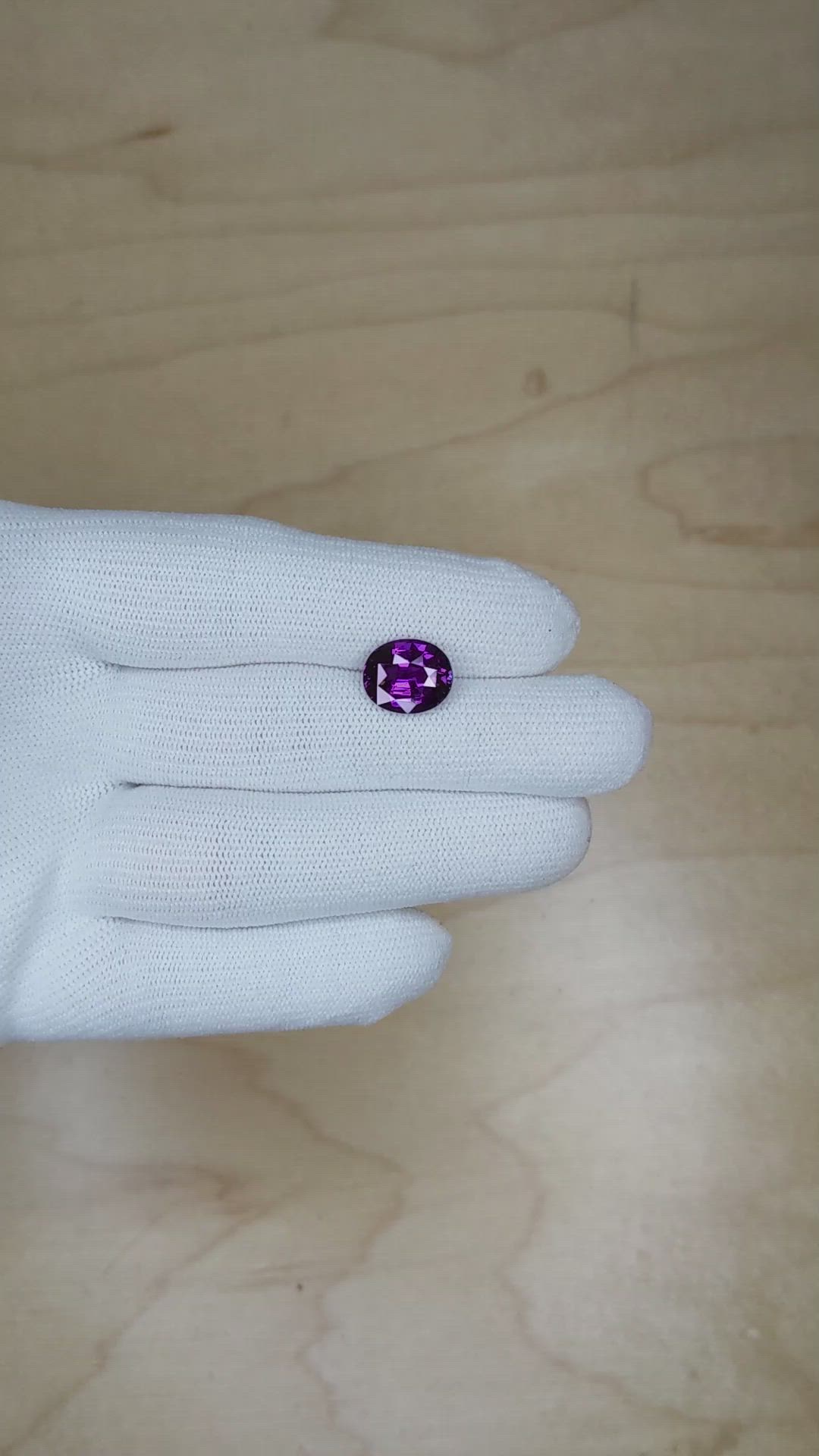 5.04 Ct. Purple Sapphire from Ceylon (Sri Lanka) Size Video