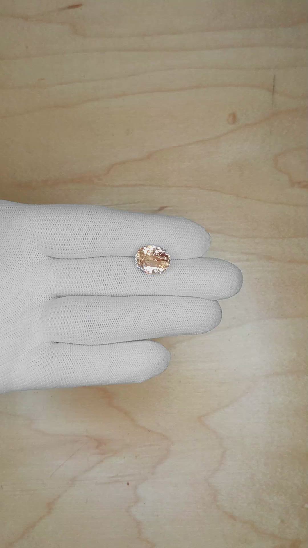 8.56 Ct. Padparadscha Sapphire from Ceylon (Sri Lanka) Size Video