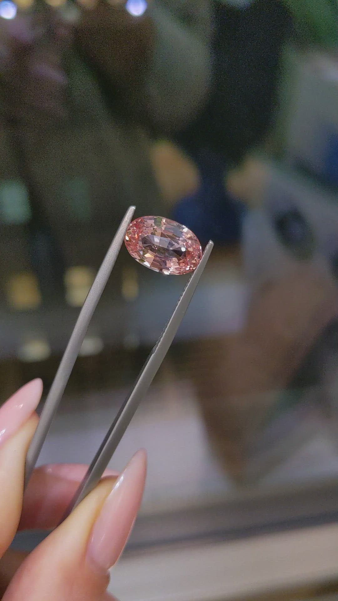 5.09 Ct. Padparadscha Sapphire from Ceylon (Sri Lanka) Size Video