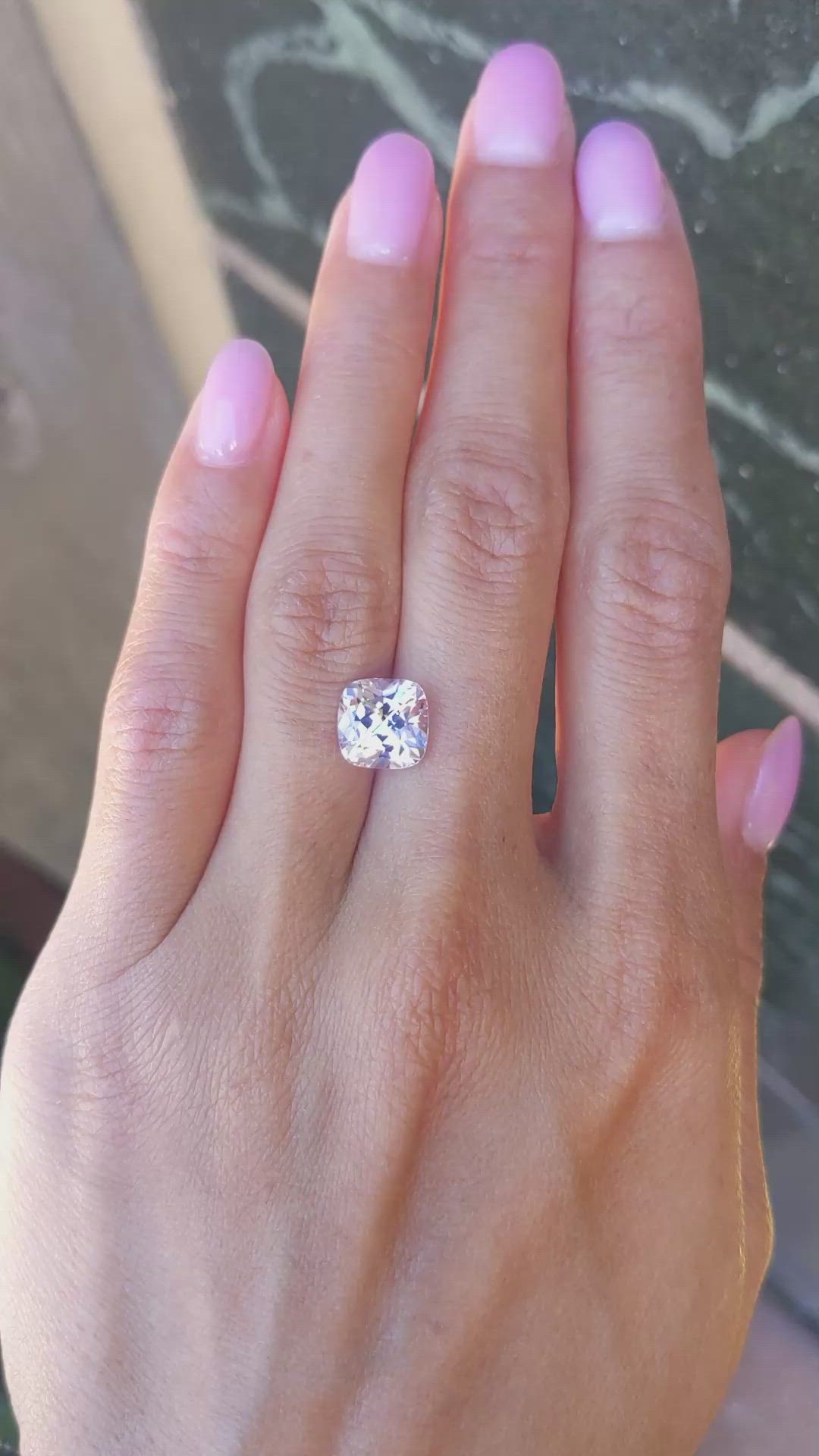 4.19 Ct. Pink Sapphire from Ceylon (Sri Lanka) Size Video