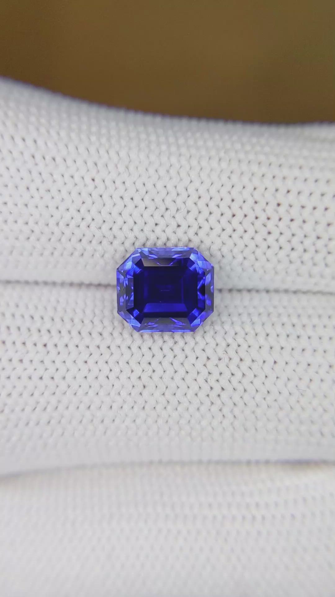 3.51 Ct. Blue Sapphire from Ceylon (Sri Lanka) Size Video