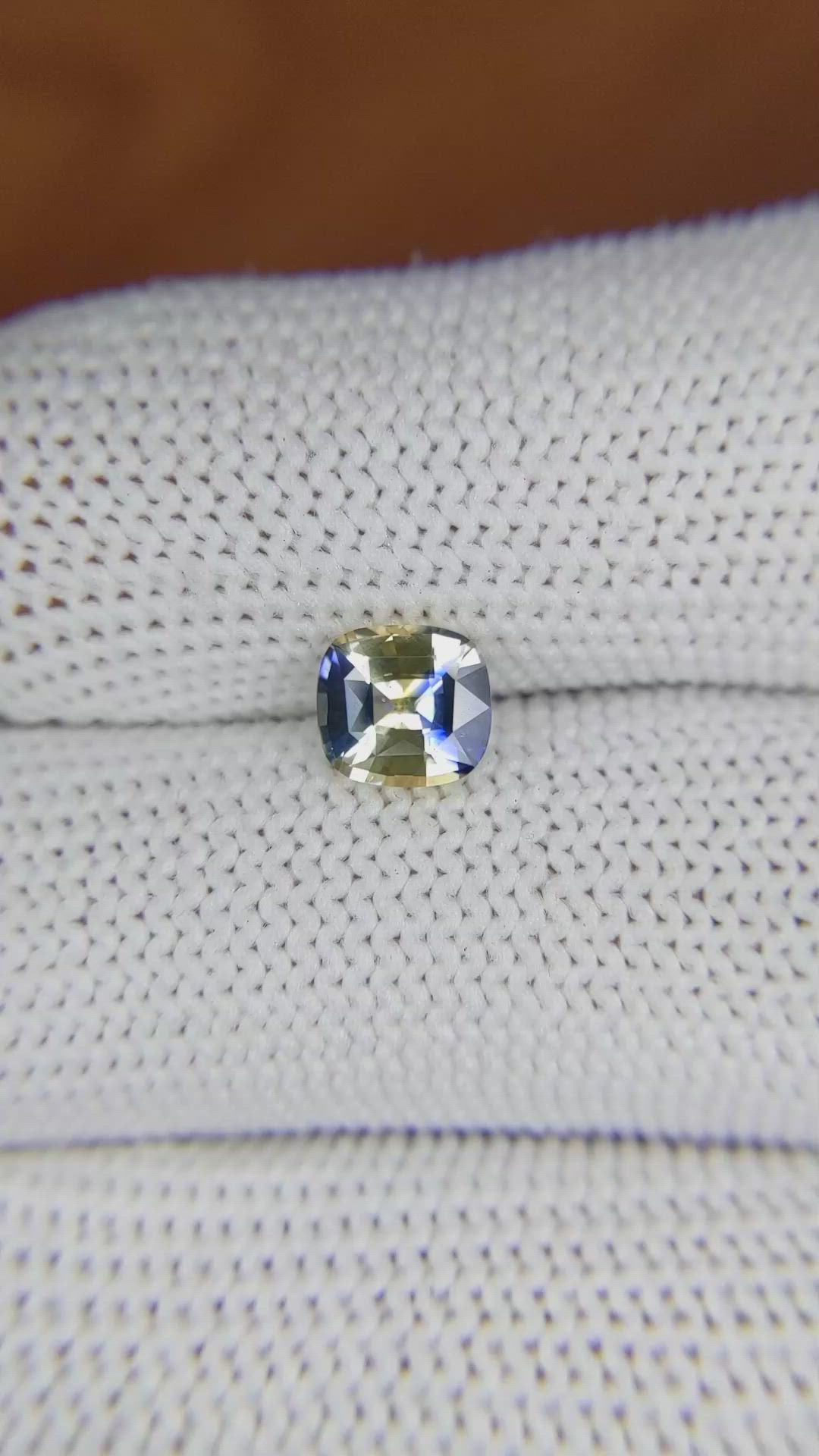 1.27 Ct. Bi Color Sapphire from Ceylon (Sri Lanka) Size Video
