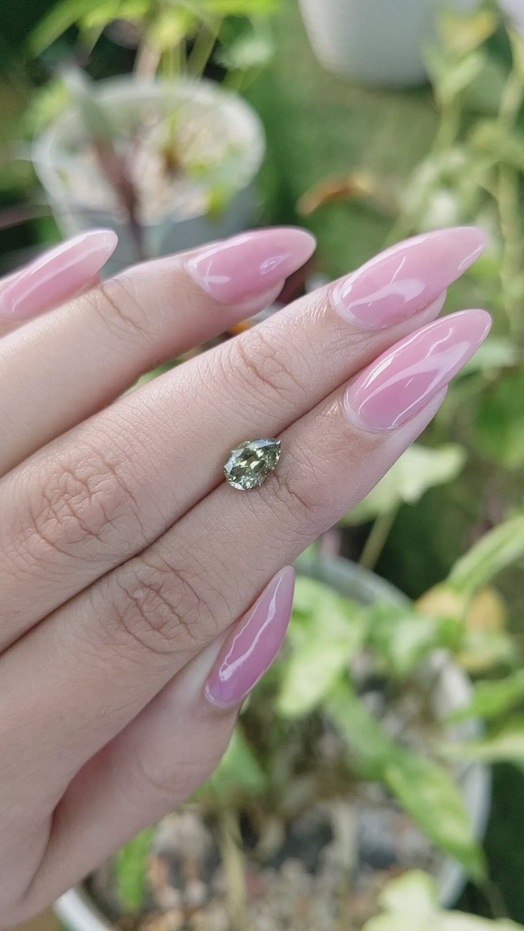 1.16 Ct. Bi Color Sapphire from Ceylon (Sri Lanka) Size Video