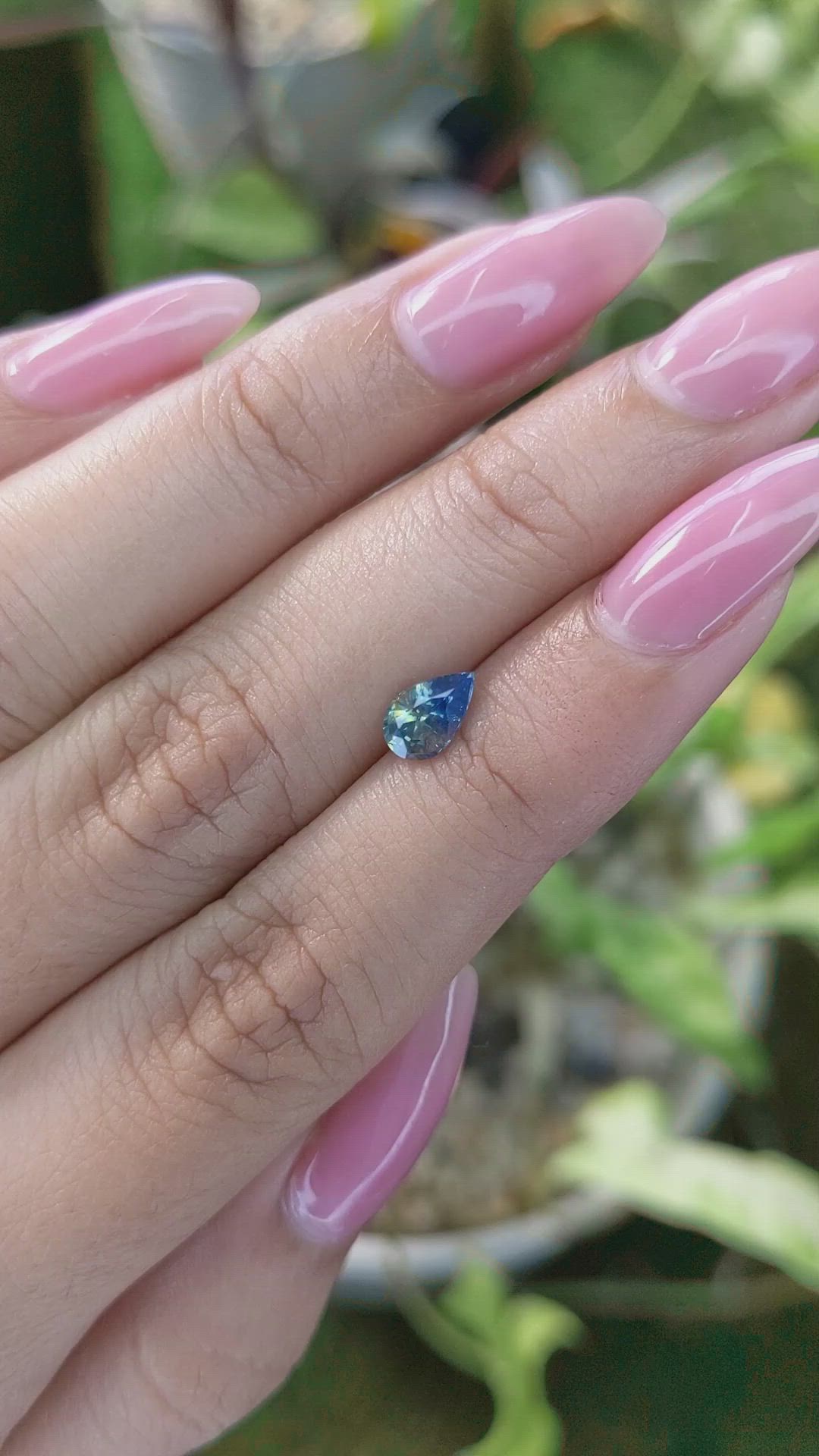 0.74 Ct. Bi Color Sapphire from Ceylon (Sri Lanka) Size Video