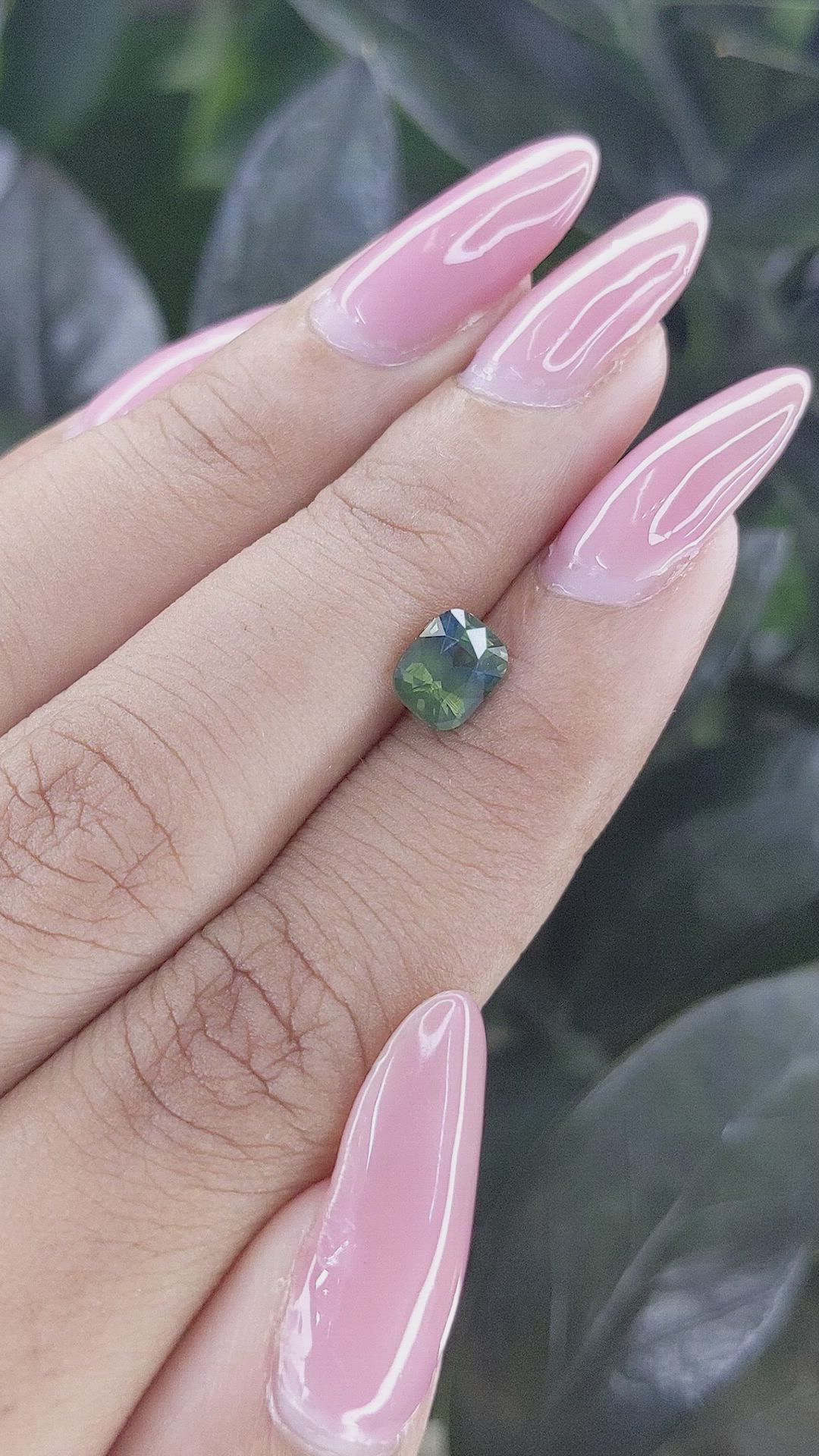 1.30 Ct. Bi Color Sapphire from Ceylon (Sri Lanka) Size Video