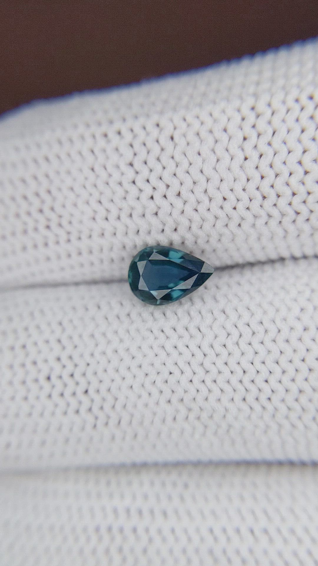 1.04 Ct. Greenish Blue Sapphire from Ceylon (Sri Lanka) Size Video