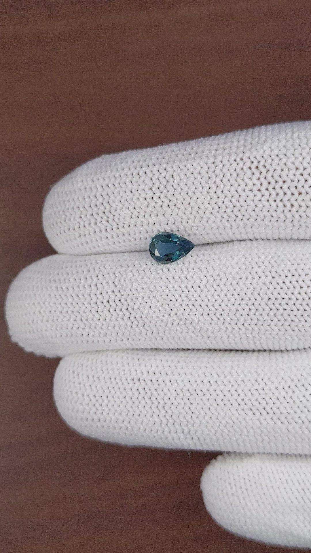 1.04 Ct. Greenish Blue Sapphire from Ceylon (Sri Lanka) Size Video