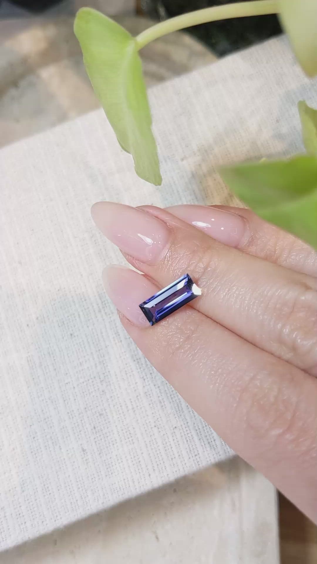 2.25 Ct. Blue Sapphire from Ceylon (Sri Lanka) Size Video