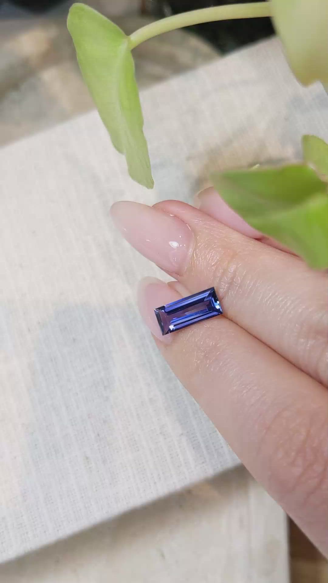 2.25 Ct. Blue Sapphire from Ceylon (Sri Lanka) Size Video