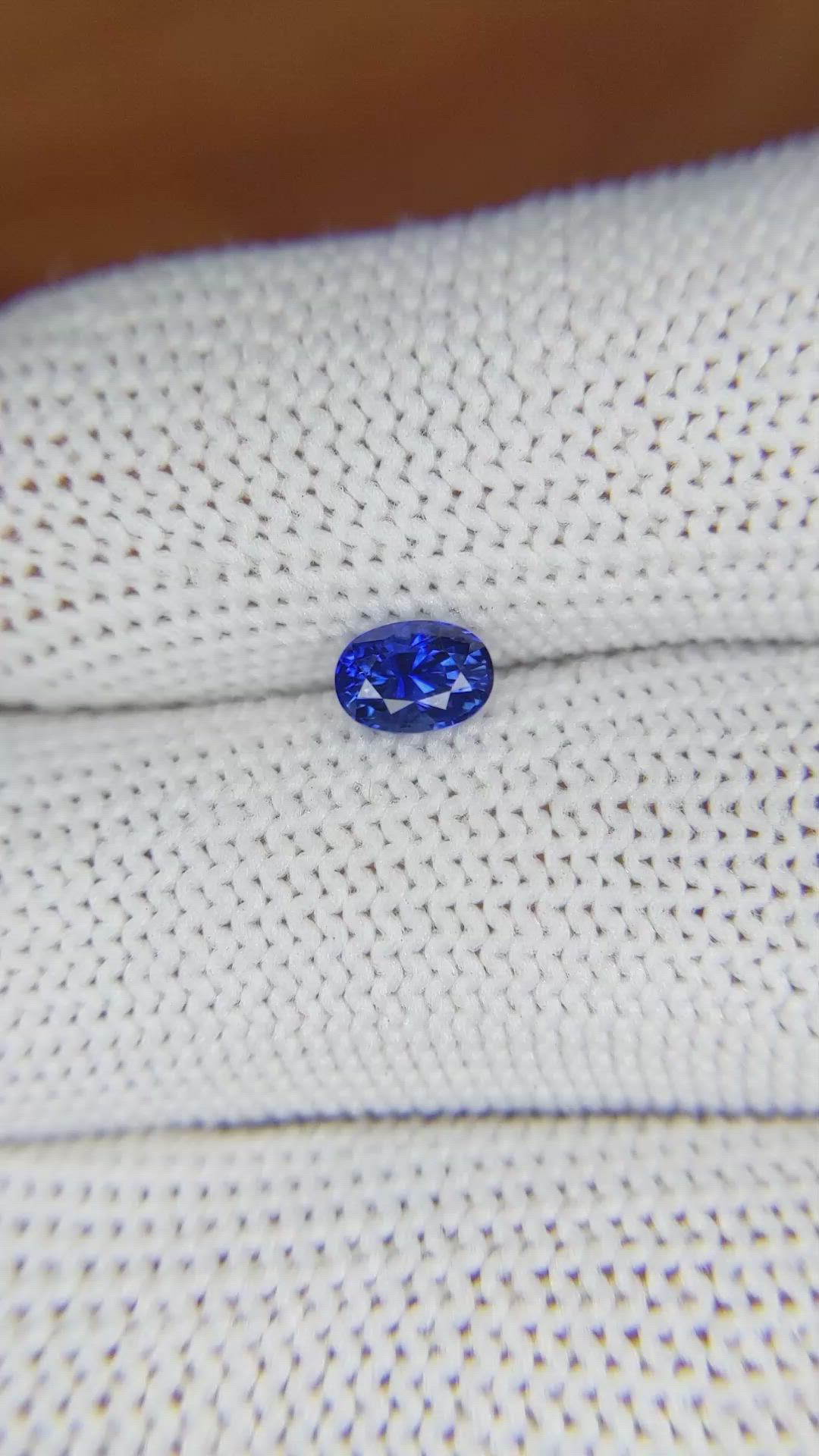 0.67 Ct. Blue Sapphire from Ceylon (Sri Lanka) Size Video