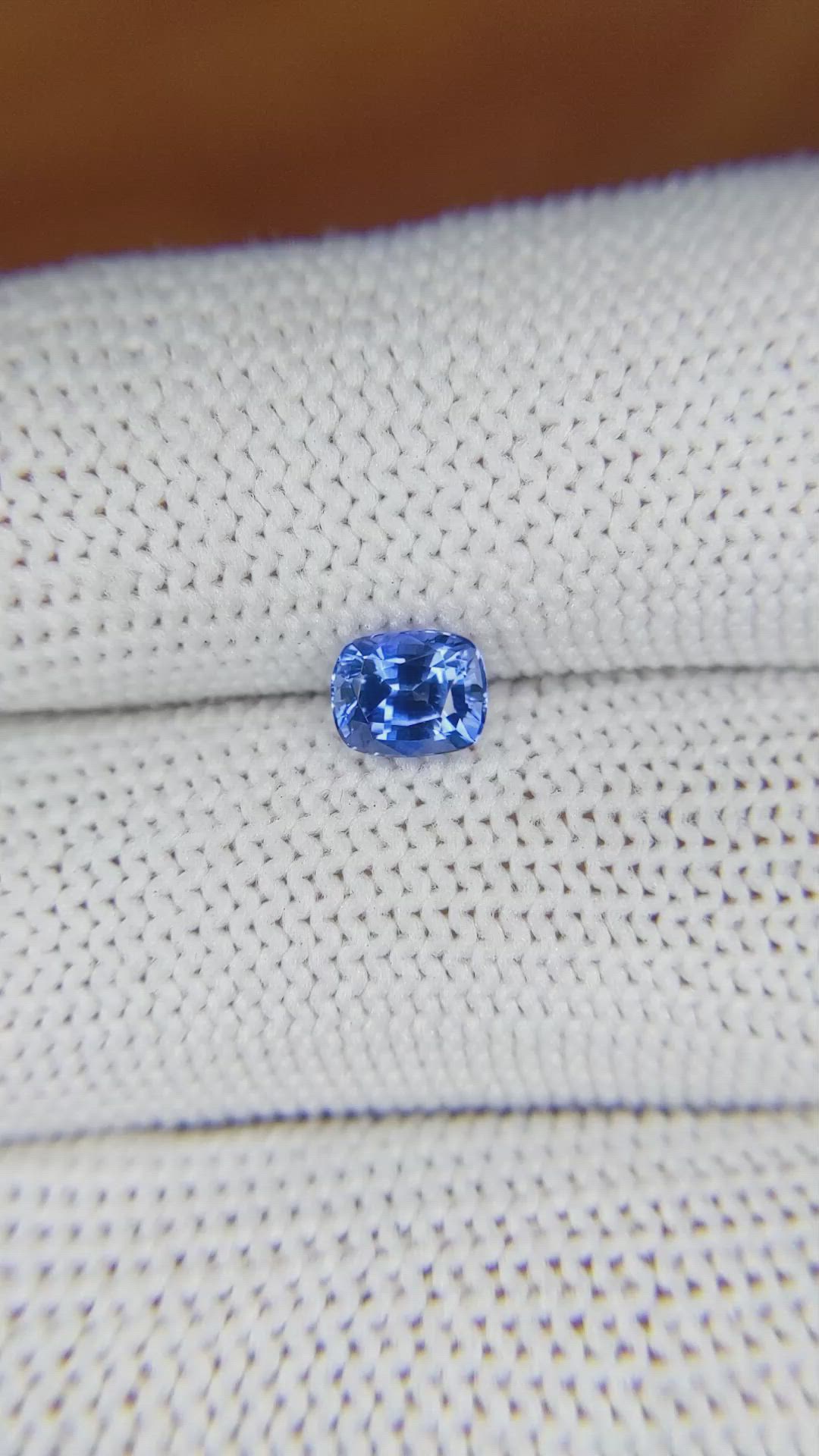 0.85 Ct. Blue Sapphire from Ceylon (Sri Lanka) Size Video