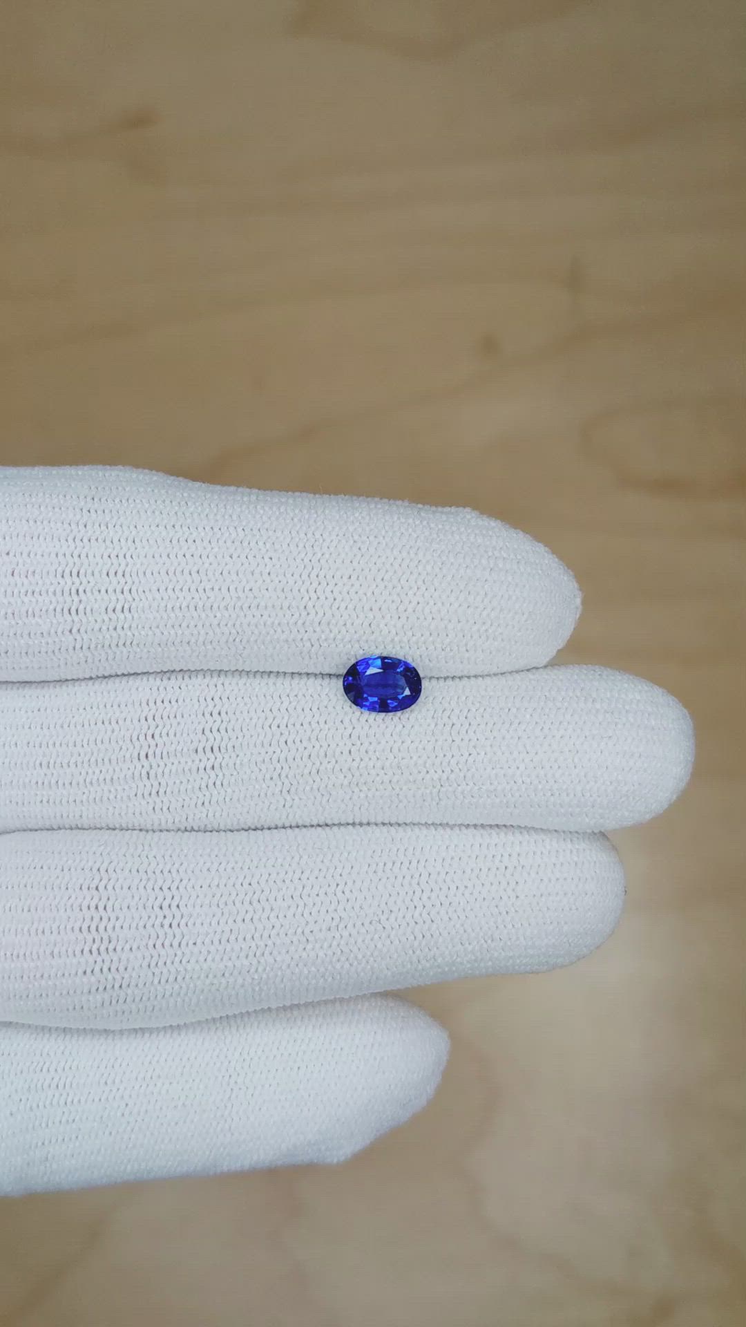 0.87 Ct. Blue Sapphire from Ceylon (Sri Lanka) Size Video