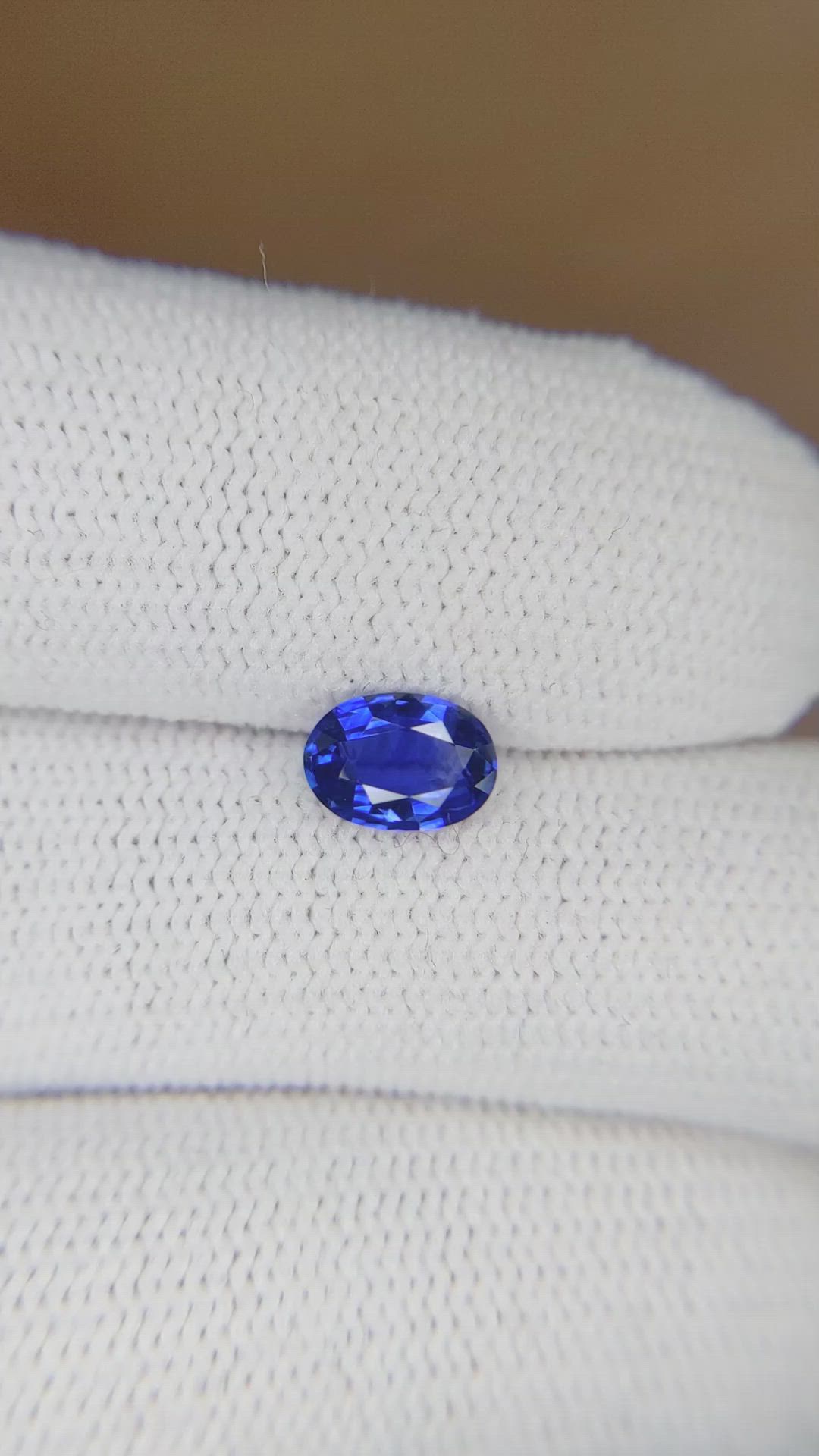0.87 Ct. Blue Sapphire from Ceylon (Sri Lanka) Size Video