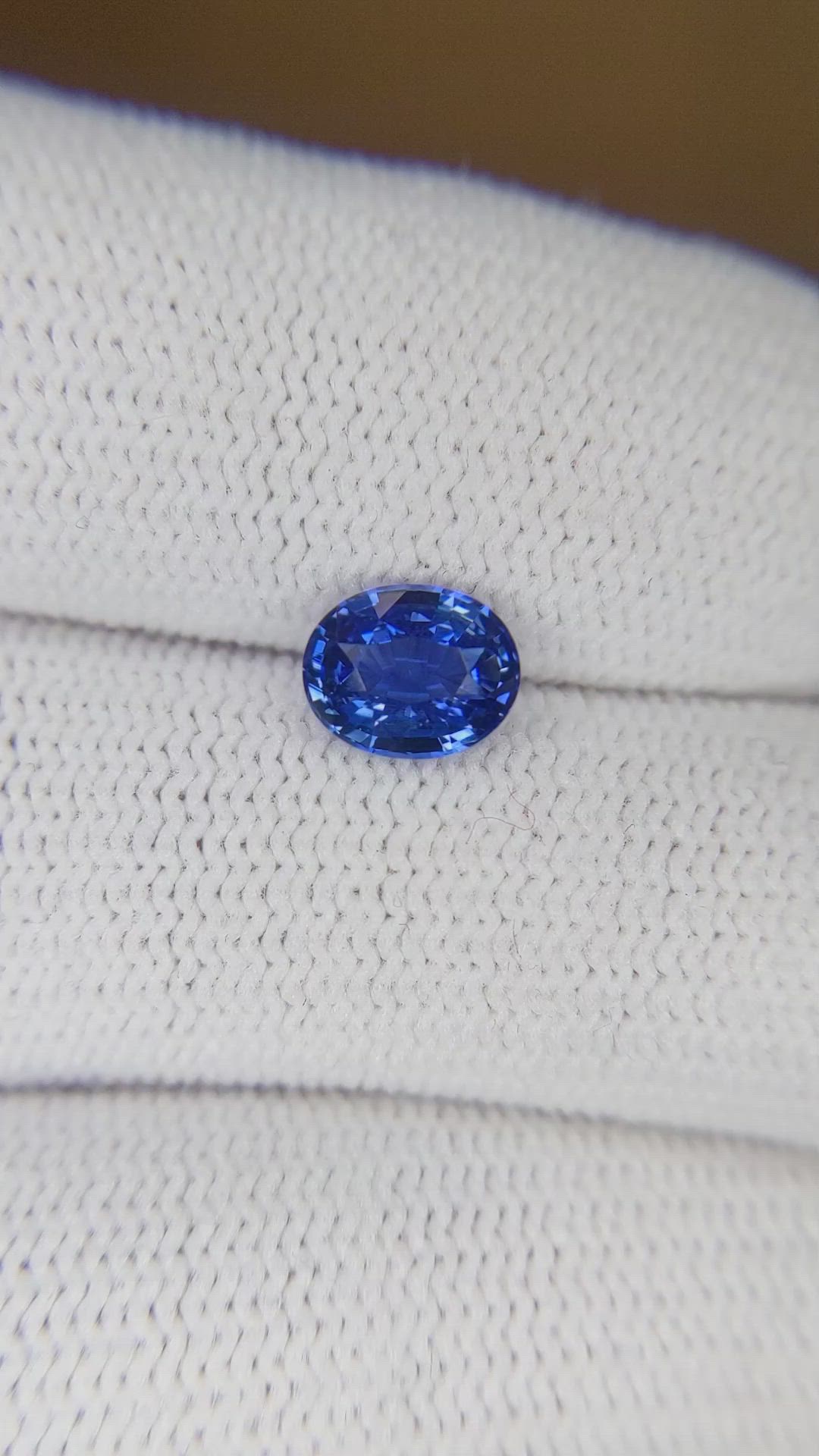 1.10 Ct. Blue Sapphire from Ceylon (Sri Lanka) Size Video