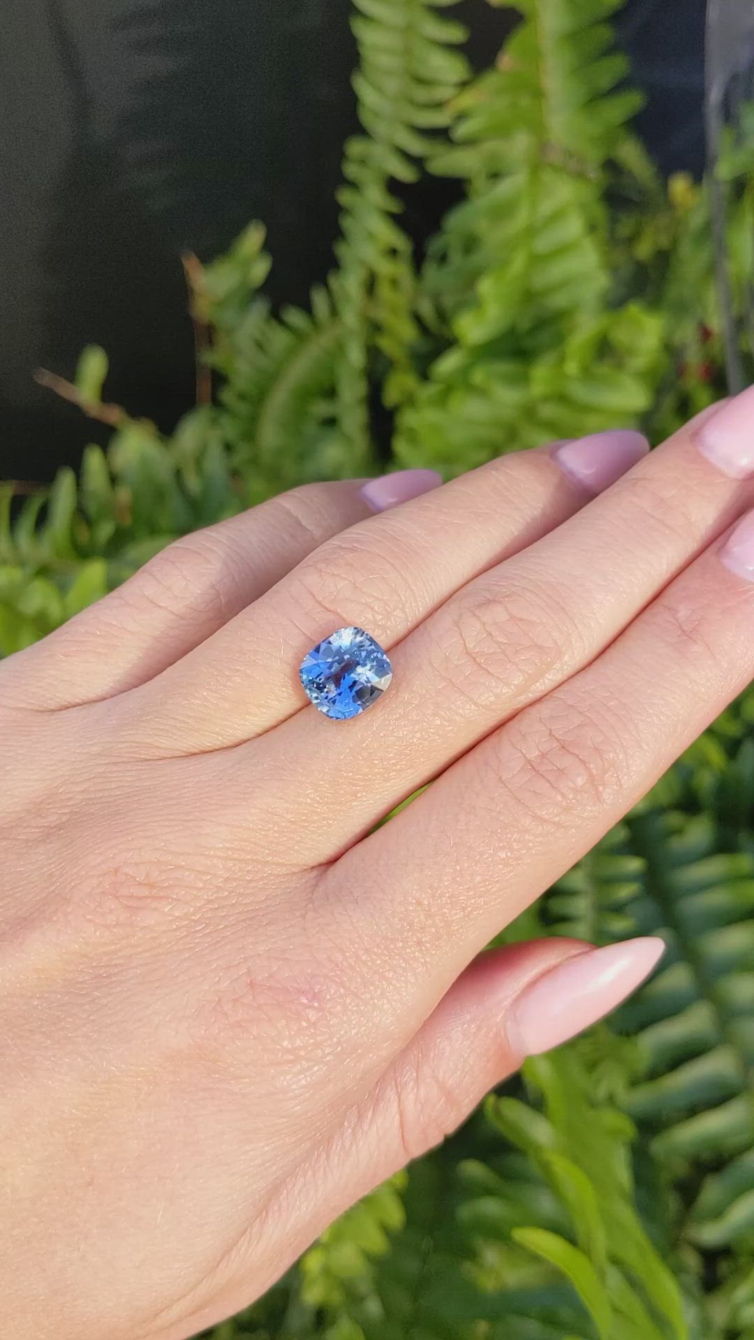 5.03 Ct. Blue Sapphire from Ceylon (Sri Lanka) Size Video