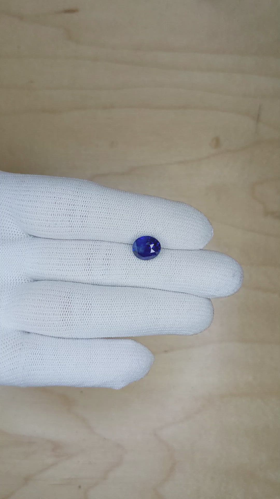 3.56 Ct. Blue Sapphire from Ceylon (Sri Lanka) Size Video