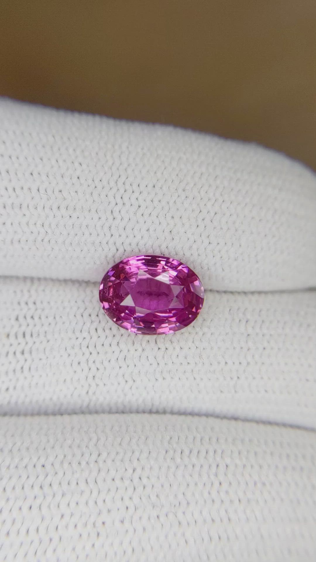3.02 Ct. Purplish Pink Sapphire from Ceylon (Sri Lanka) Size Video