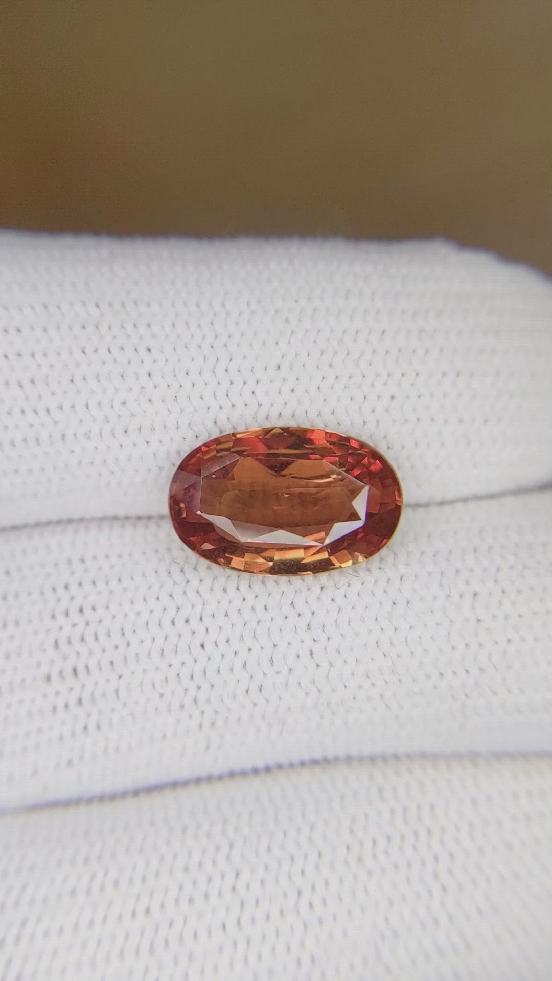 4.01 Ct. Padparadscha Sapphire from Ceylon (Sri Lanka) Size Video