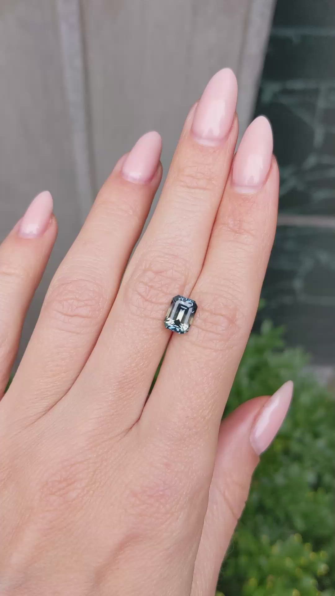 2.54 Ct. Bi Color Sapphire from Ceylon (Sri Lanka) Size Video