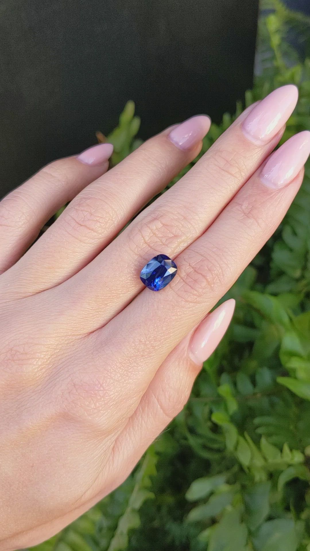 5.03 Ct. Blue Sapphire from Ceylon (Sri Lanka) Size Video