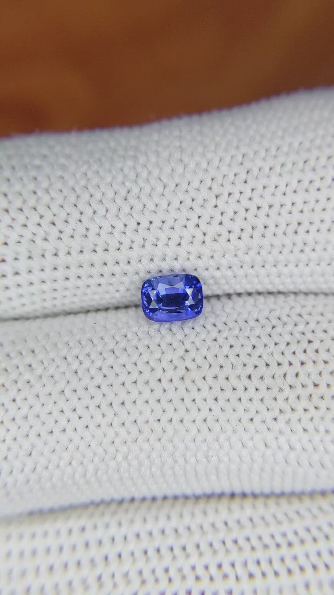 0.76 Ct. Blue Sapphire from Ceylon (Sri Lanka) Size Video