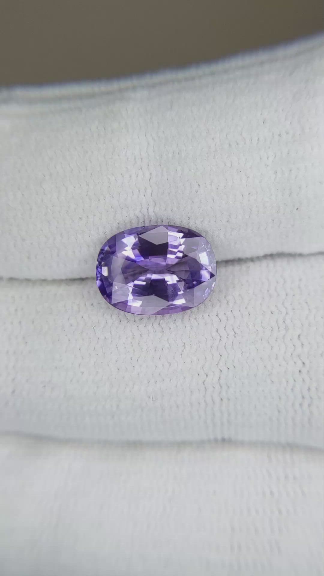 3.77 Ct. Bluish Purple Sapphire from Ceylon (Sri Lanka) Size Video
