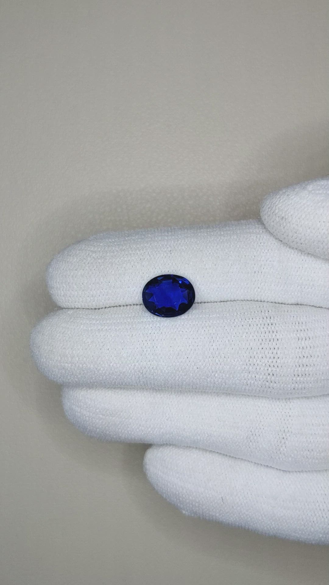 2.51 Ct. Blue Sapphire from Ceylon (Sri Lanka) Size Video