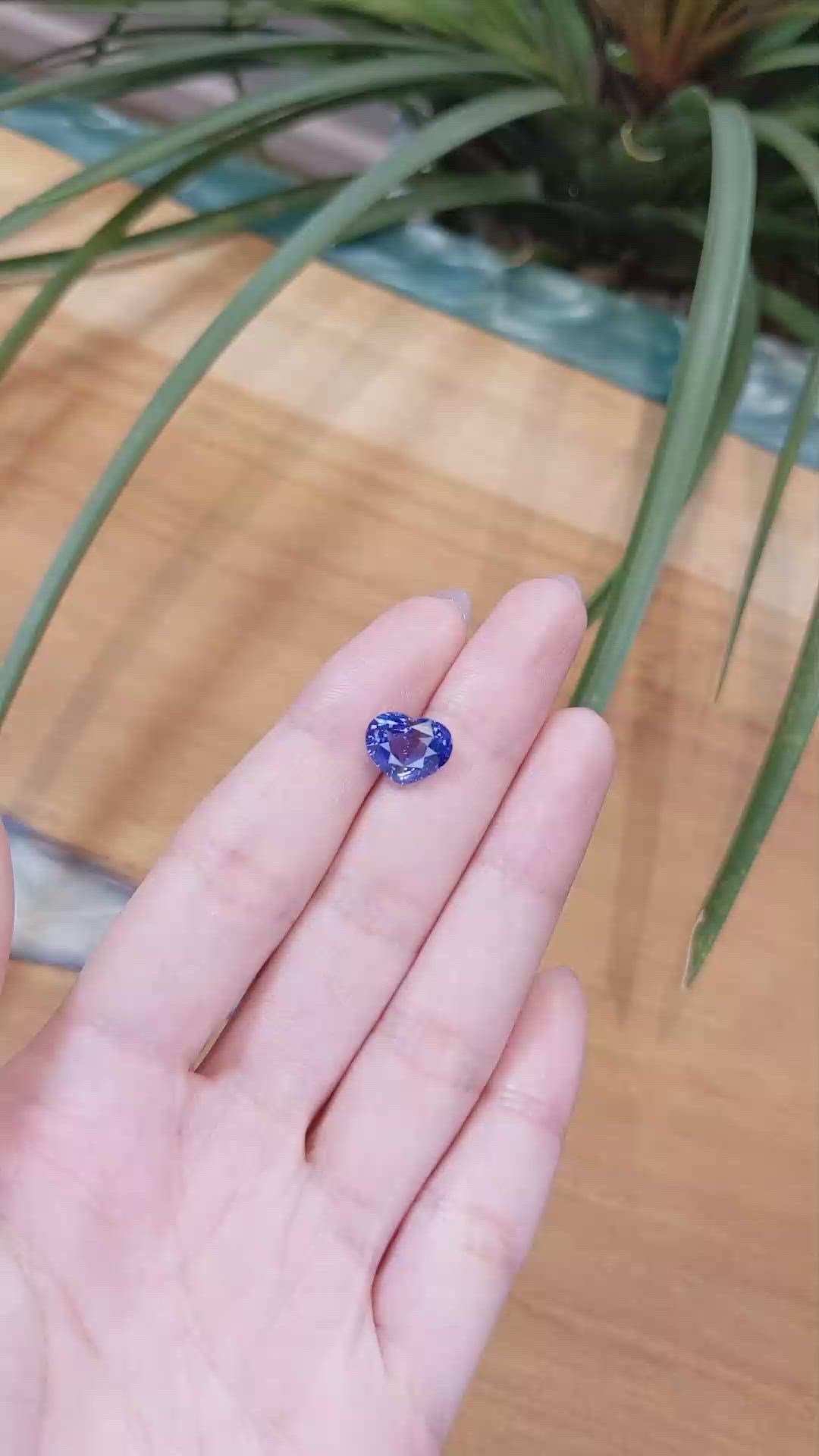 4.55 Ct. Blue Sapphire from Ceylon (Sri Lanka) Size Video